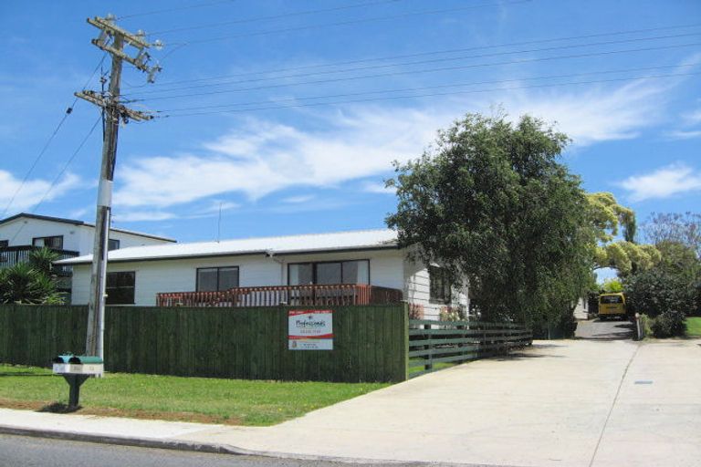 Photo of property in 35a Stevenson Road, Clarks Beach, 2122