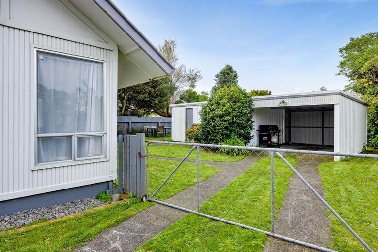 Photo of property in 45 Iredale Road, Hawera, 4610