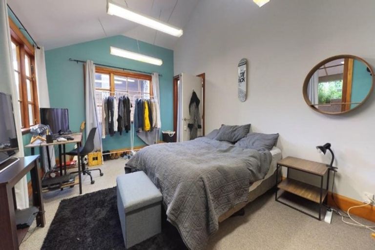 Photo of property in 5 Wairere Road, Belmont, Lower Hutt, 5010