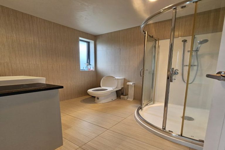 Photo of property in 24c Grande Vue Road, Papatoetoe, Auckland, 2025