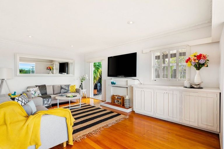 Photo of property in 96a Sunrise Avenue, Mairangi Bay, Auckland, 0630