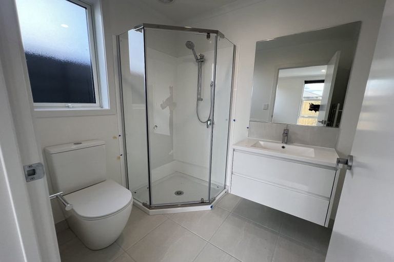 Photo of property in 32 Waruhia Crescent, Rototuna North, 3281