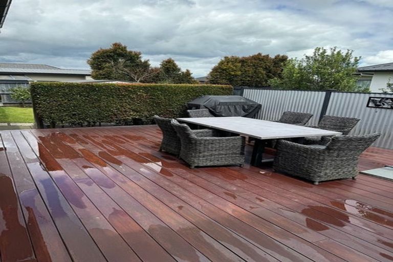 Photo of property in 2 Kabardin Street, Karaka, Papakura, 2113