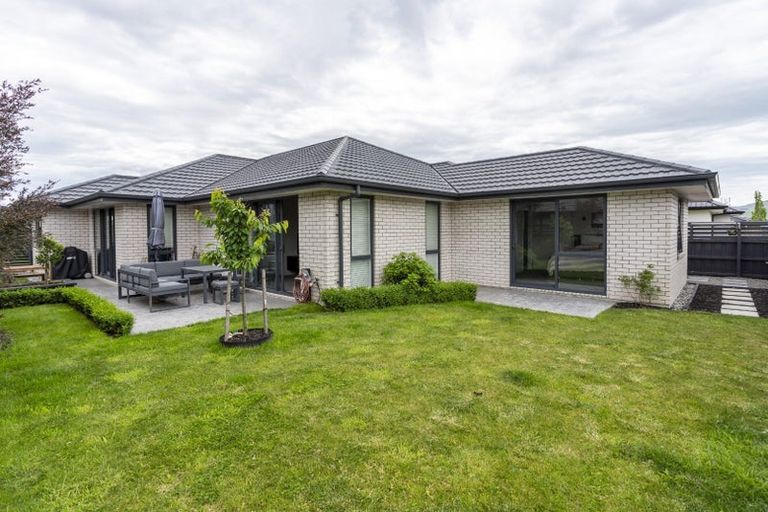 Photo of property in 31 Bill Harvey Drive, Halswell, Christchurch, 8025
