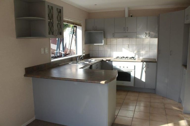 Photo of property in 2/21 Glanworth Place, Dannemora, Auckland, 2016