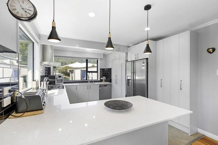 Photo of property in 149 Stokes Valley Road, Stokes Valley, Lower Hutt, 5019