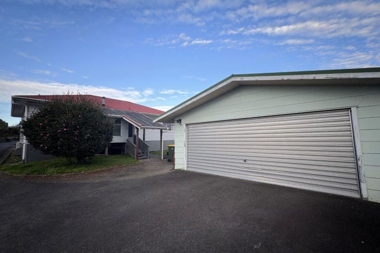 Photo of property in 1 Thomson Avenue, Dinsdale, Hamilton, 3204