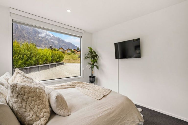 Photo of property in 5 Glenelg Lane, Jacks Point, 9371