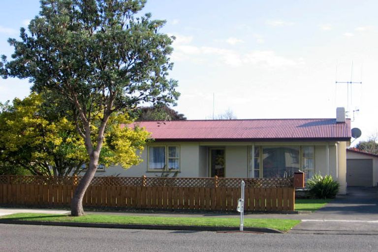 Photo of property in 71 College Street, Awapuni, Palmerston North, 4412