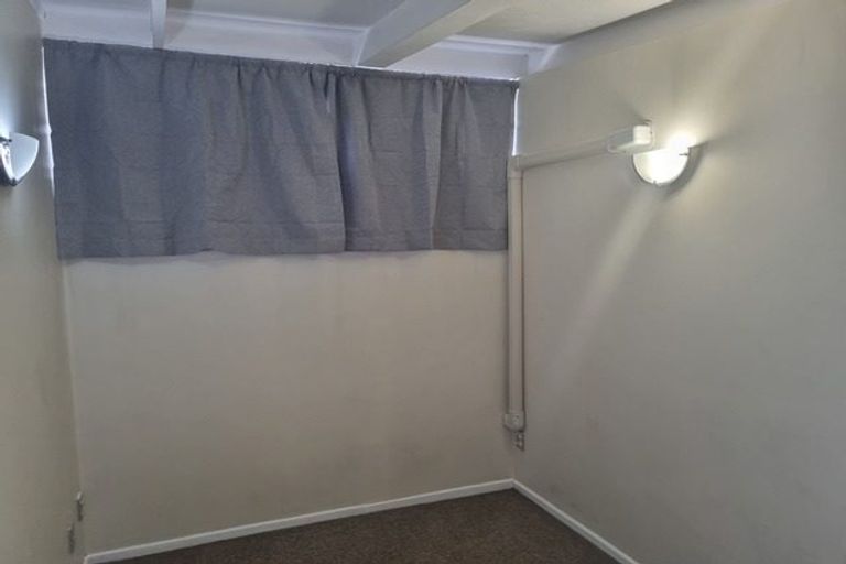 Photo of property in 2/127 Seabrook Avenue, New Lynn, Auckland, 0600