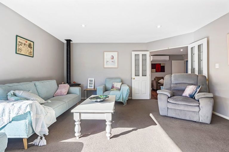 Photo of property in 15 Thornley Place, Woodend, 7610