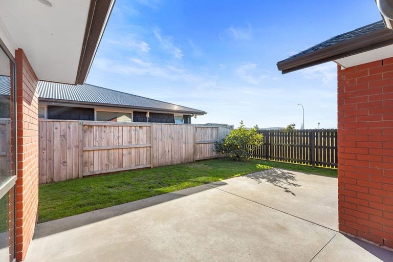 Photo of property in 16 Marion Crescent, Papamoa Beach, Papamoa, 3118