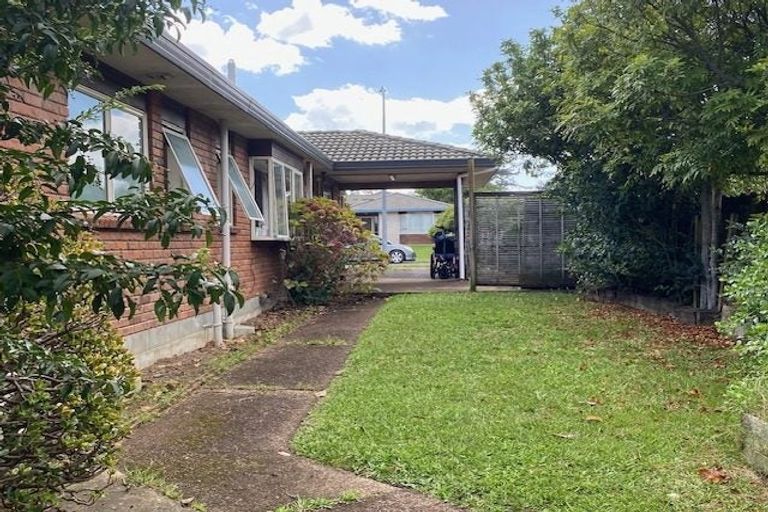 Photo of property in 48 Frank Nobilo Drive, Golflands, Auckland, 2013