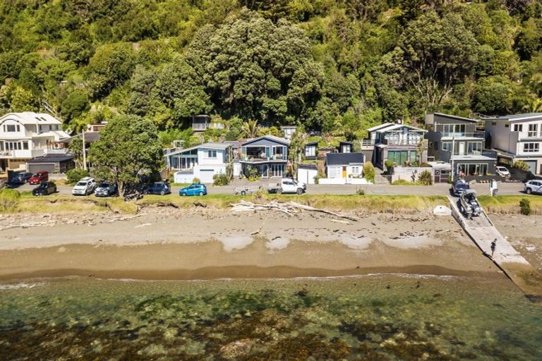 Photo of property in 7 Ocean Parade, Pukerua Bay, 5026