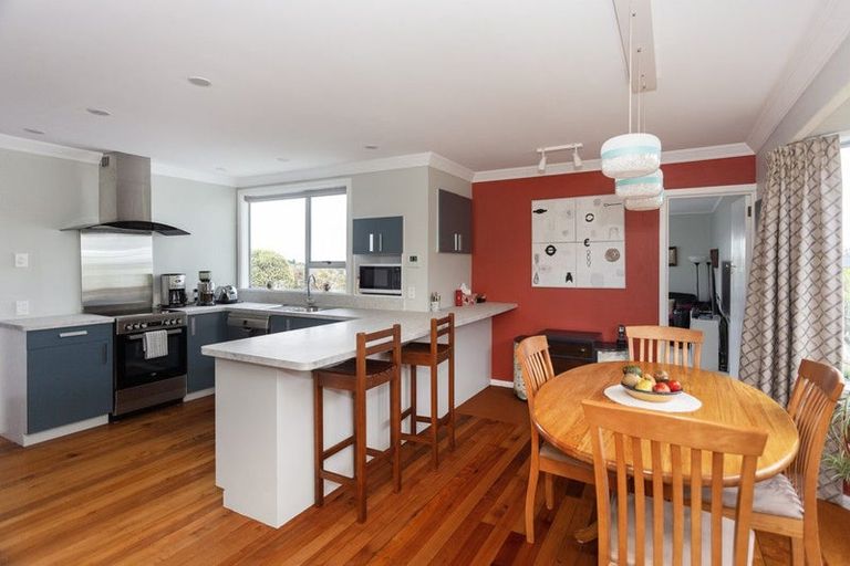 Photo of property in 17 Queens Crescent, Oamaru, 9400