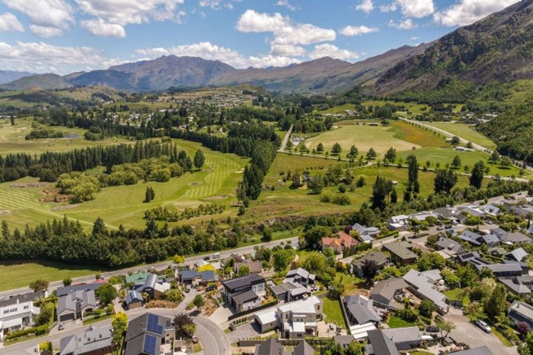 Photo of property in 17 Fox's Terrace, Arrowtown, 9302