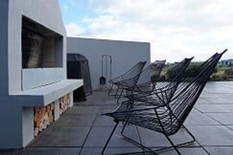 Photo of property in 299 Manly Street, Paraparaumu Beach, Paraparaumu, 5032