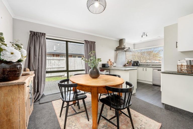 Photo of property in 10 Parnell Heights Drive, Kelvin Grove, Palmerston North, 4414