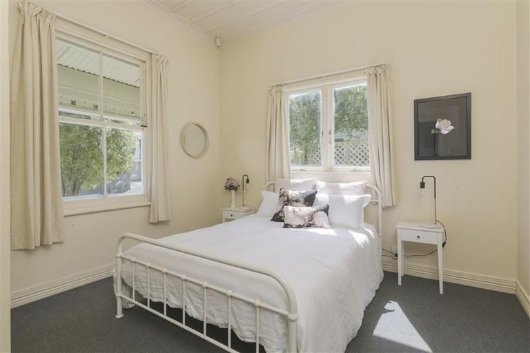 Photo of property in 30 Potatau Street, Grey Lynn, Auckland, 1021