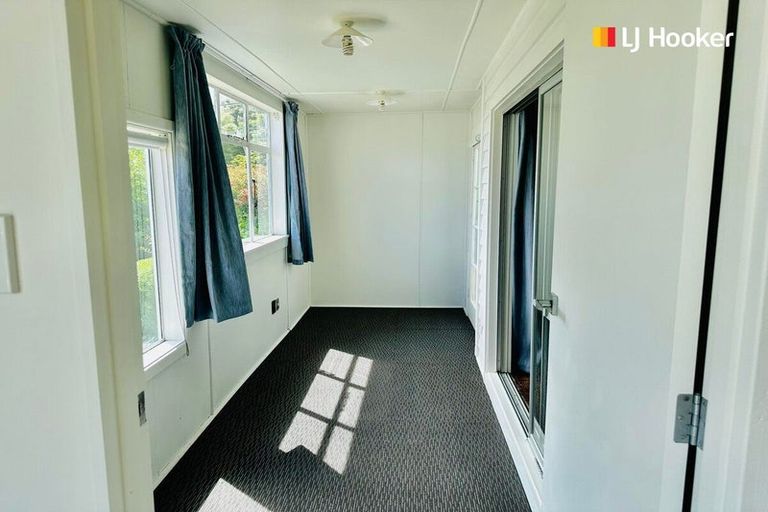 Photo of property in 6 Bewley Avenue, Macandrew Bay, Dunedin, 9014