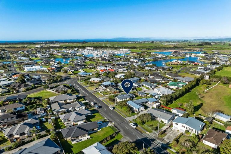 Photo of property in 81 One Tree Point Road, One Tree Point, 0118