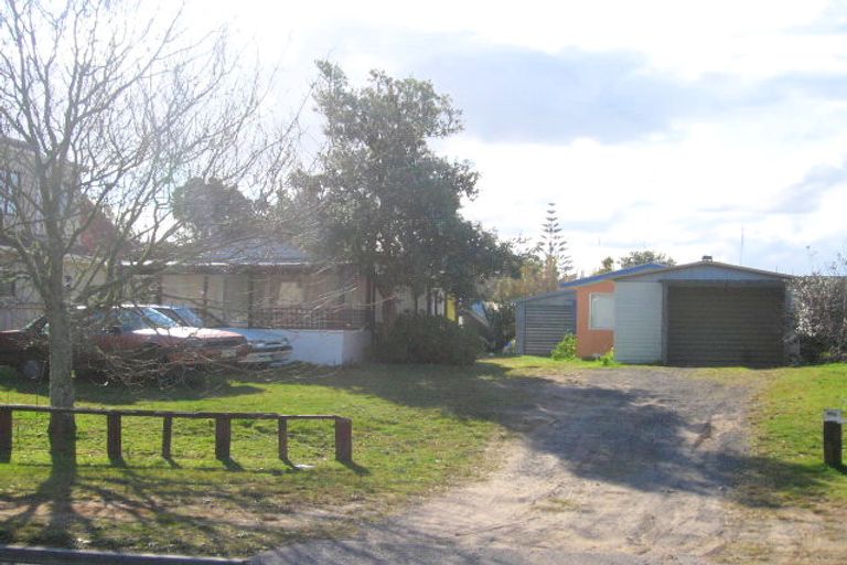 Photo of property in 125b Linton Crescent, Whangamata, 3620