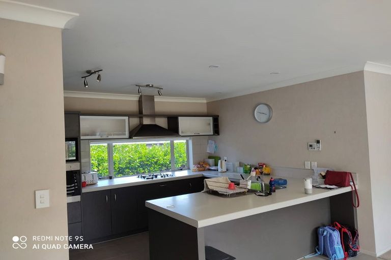 Photo of property in 35 Stranraer Crescent, Wattle Downs, Auckland, 2103