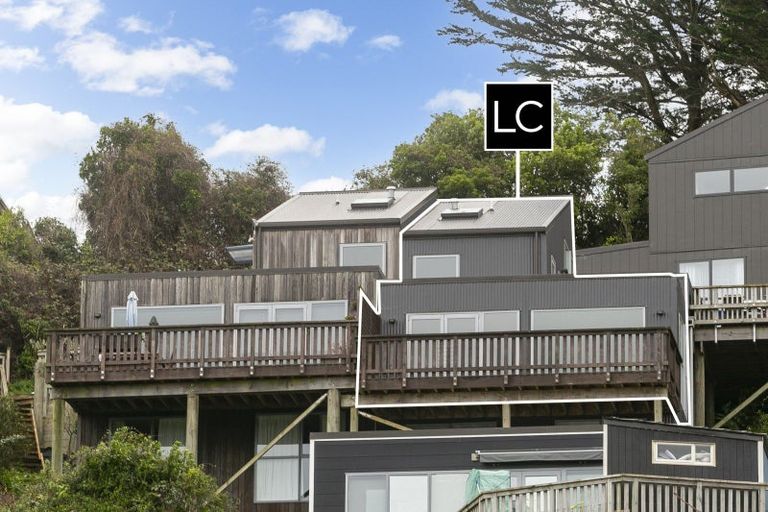 Photo of property in 8 Wineberry Way, Broadmeadows, 6037