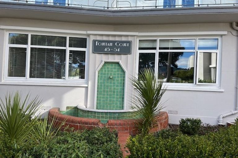 Photo of property in Fountain Court, 6/48 Oriental Parade, Oriental Bay, Wellington, 6011