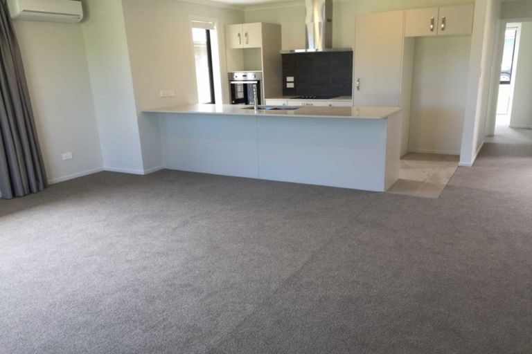 Photo of property in 24 Richardson Road, Omokoroa, 3114