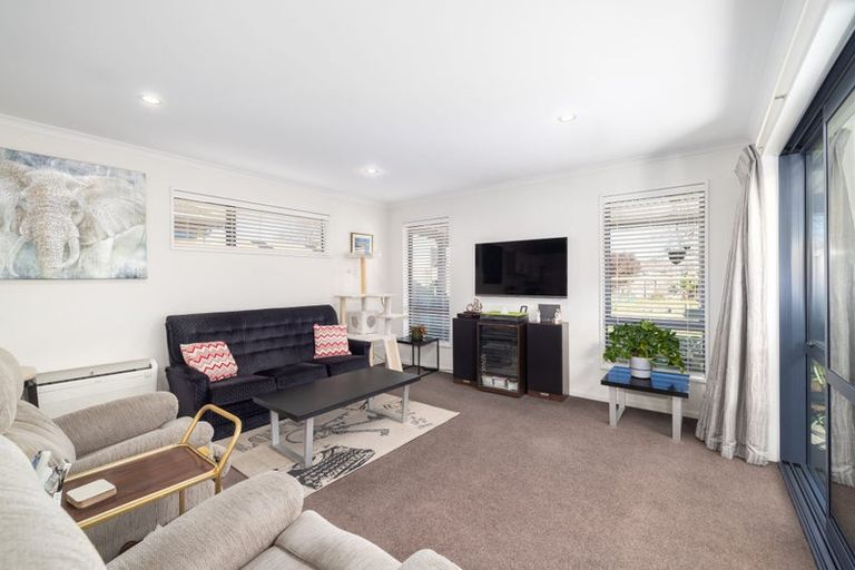 Photo of property in 50 Shortland Street, Wainoni, Christchurch, 8061