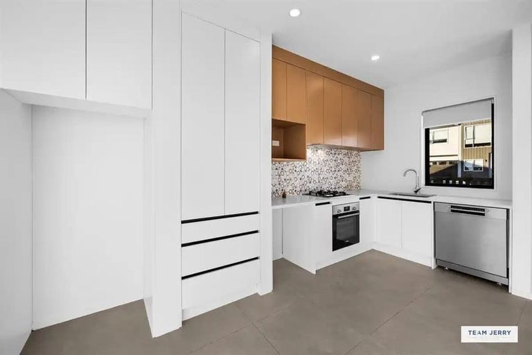 Photo of property in 11 Te Kaapia Road, Papakura, 2110