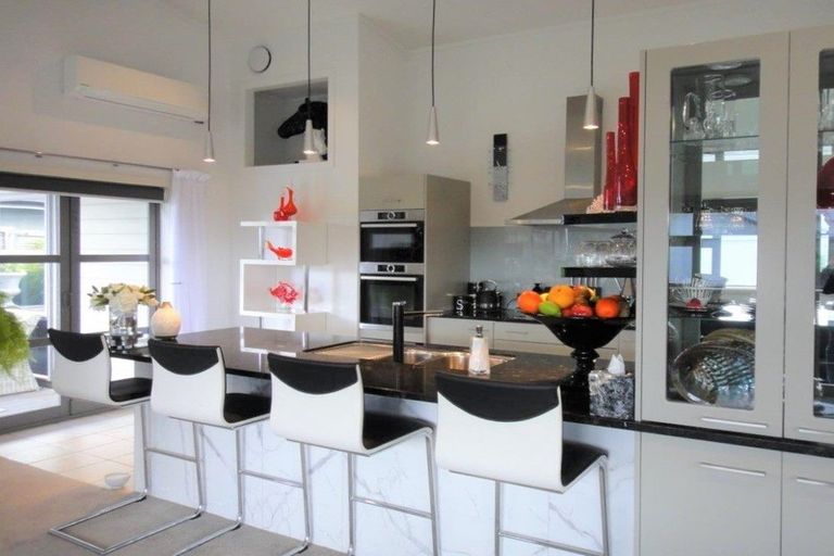 Photo of property in 98 Barbados Way, One Tree Point, 0118