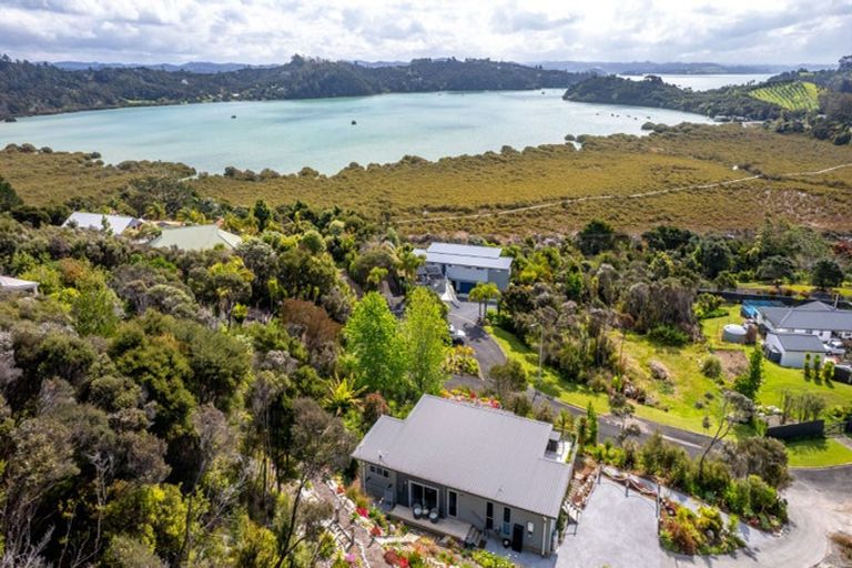 Photo of property in 7 Toi Track, Russell, 0272