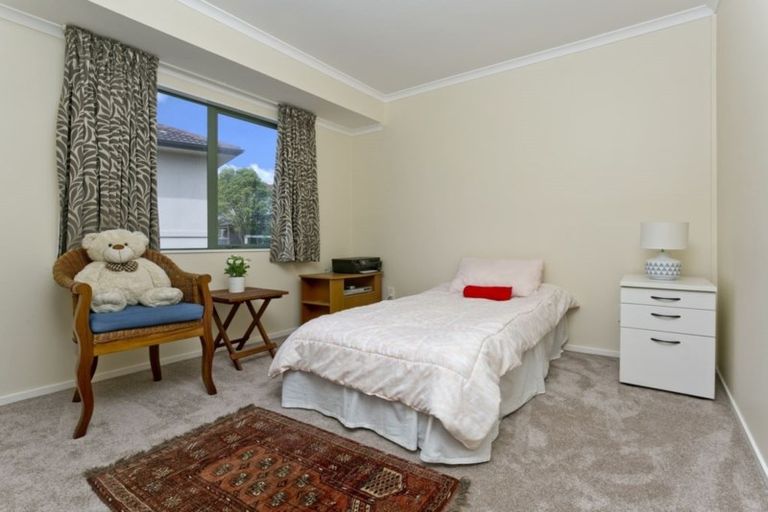 Photo of property in 50 Black Teal Close, Unsworth Heights, Auckland, 0632