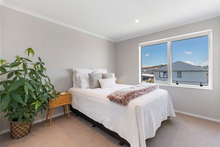 Photo of property in 23 Kukuwai Avenue, Red Beach, 0932