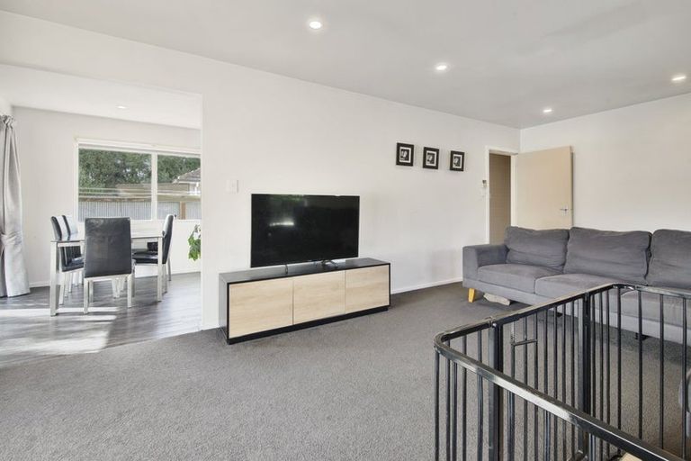 Photo of property in 24 Woodend Road, Woodend, 7610