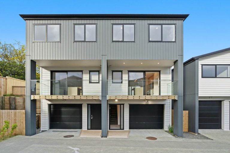 Photo of property in 165b Wiseley Road, West Harbour, Auckland, 0618