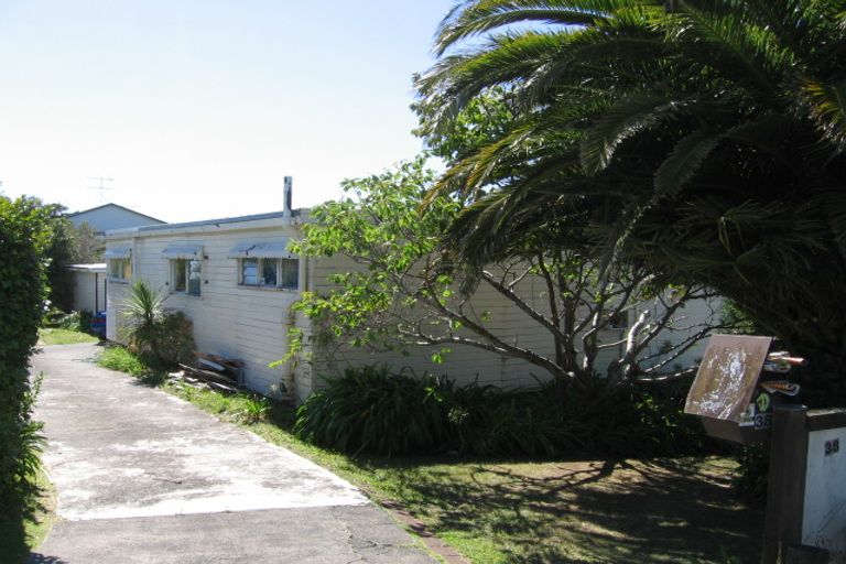 Photo of property in 38 Castor Bay Road, Castor Bay, Auckland, 0620