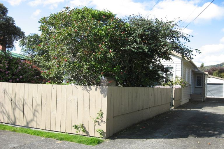 Photo of property in 10 Awamutu Grove, Waiwhetu, Lower Hutt, 5010