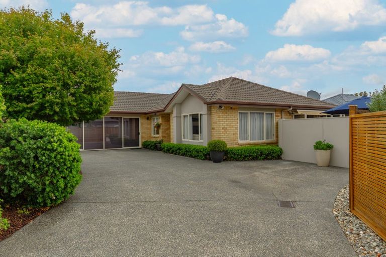 Photo of property in 9 Millstone Lane, Henderson, Auckland, 0612