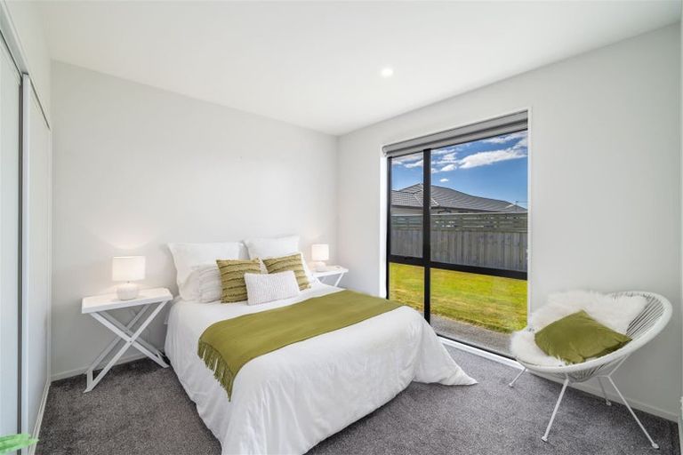 Photo of property in 6 Bryden Place, Halswell, Christchurch, 8025