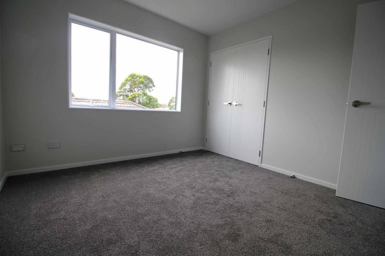 Photo of property in 6b Waddell Avenue, Point England, Auckland, 1072