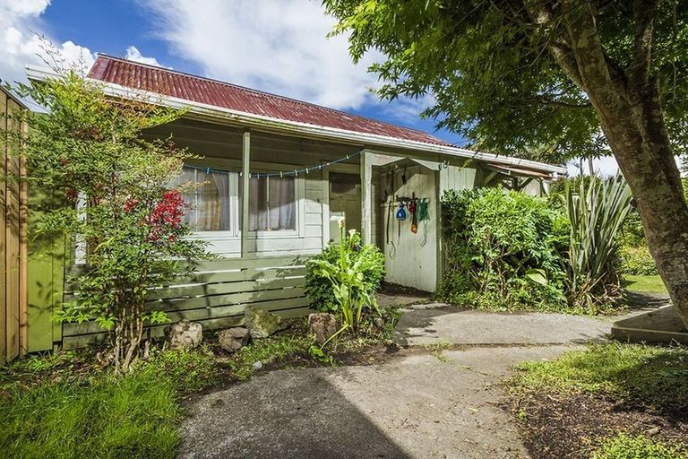 Photo of property in 16 David Street, Bayswater, Auckland, 0622