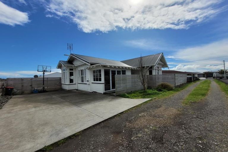 Photo of property in 56a Cutfield Road, New Plymouth, 4310