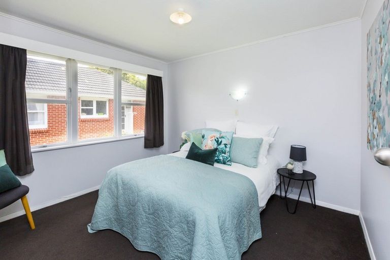 Photo of property in 2/29 Hillside Drive, Maoribank, Upper Hutt, 5018