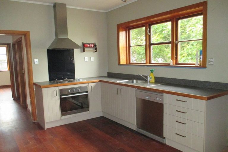 Photo of property in 42 Savage Crescent, West End, Palmerston North, 4412