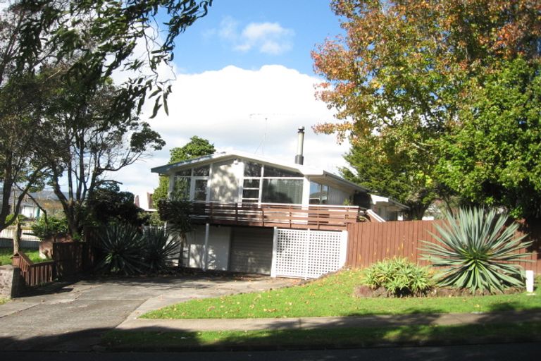 Photo of property in 3 Beldon Place, Pakuranga Heights, Auckland, 2010