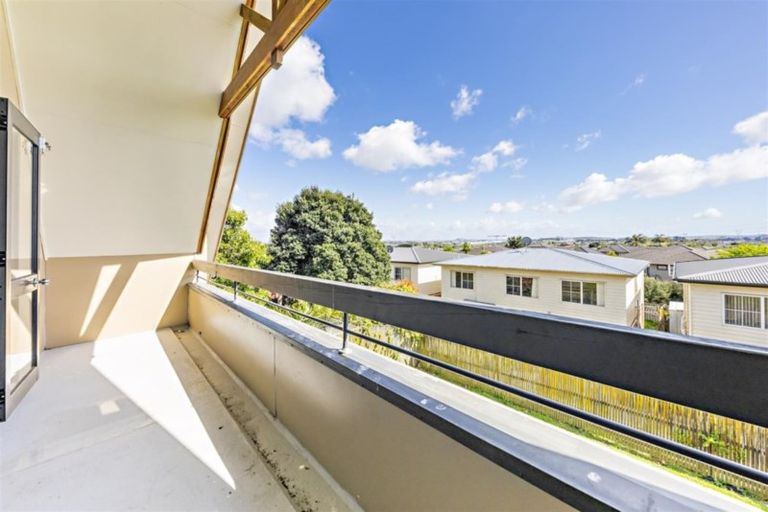 Photo of property in 44 Earnslaw Crescent, Clover Park, Auckland, 2019
