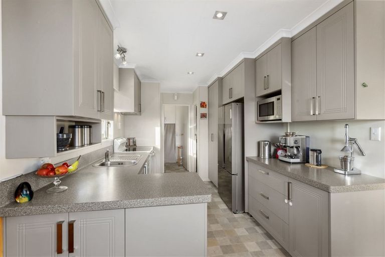 Photo of property in 8 Matthews Road, Wainuiomata, Lower Hutt, 5014